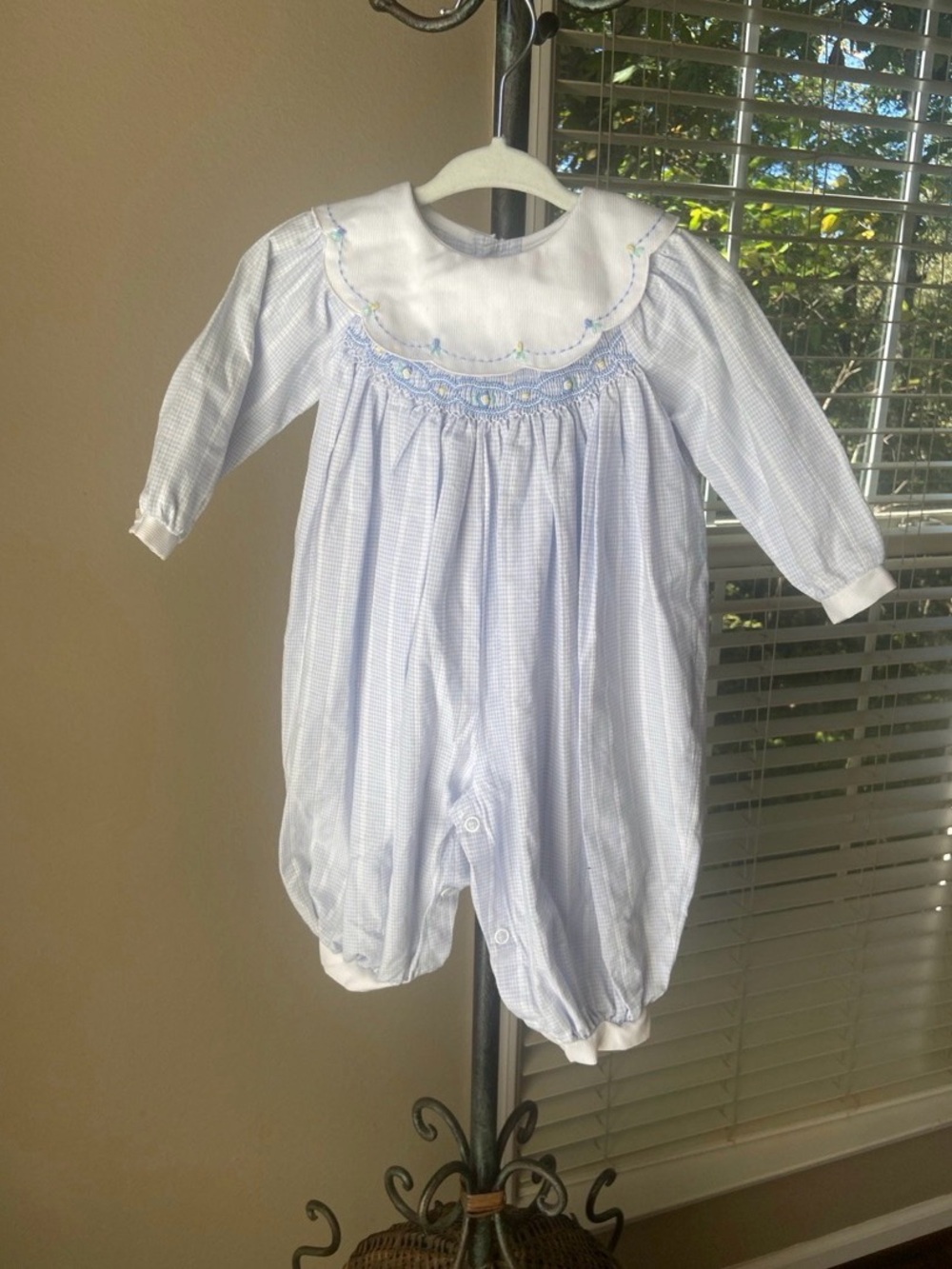 Vintage Bubble Carter’s smocked blue/white baby girl Sz 3-6M collared gingham